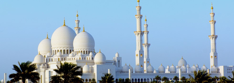 Abu Dhabi: Sheikh Zayed Grand Mosque - GolfersGlobe