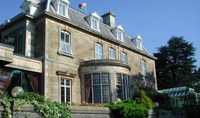 Det sydlige Wales, Wales, The Manor House