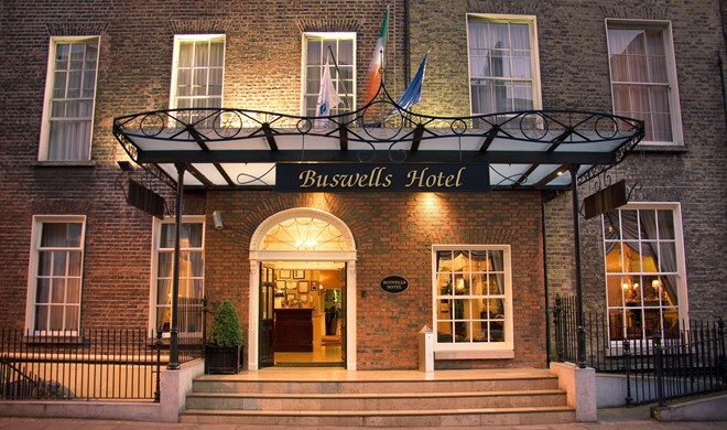 Det østlige Irland, Irland, Buswells Hotel